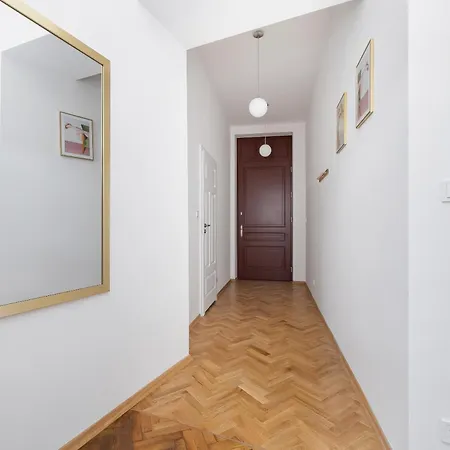 2 Bedroom For 6 - Augustianska 1 Street *
