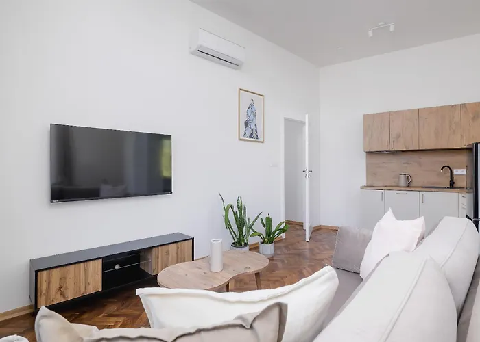 Appartement 2 Bedroom For 6 - Augustianska 1 Street